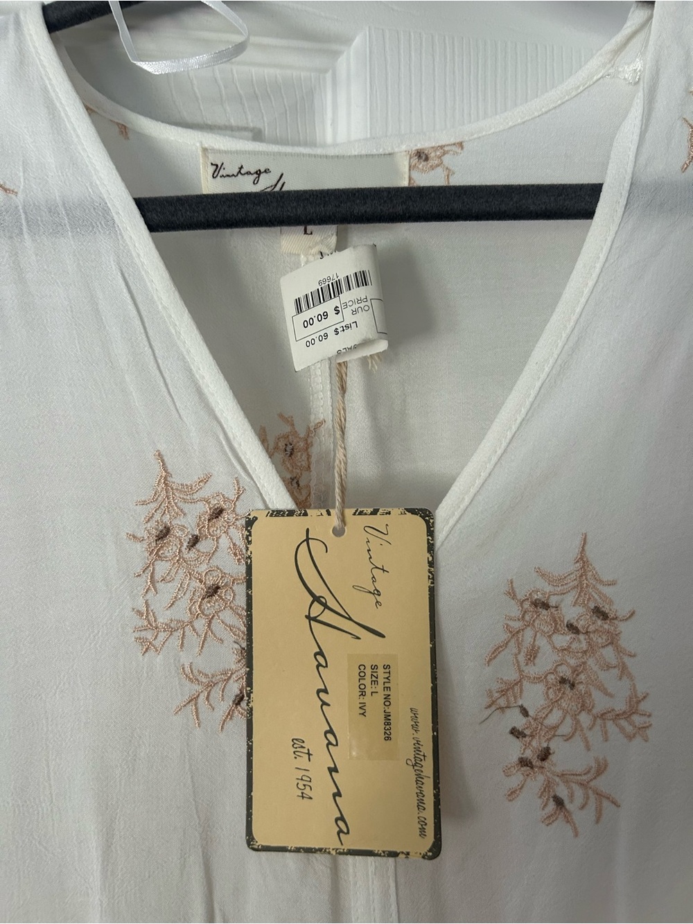 NEW Vintage Havana Cream V-Neck Floral Blouse with Ruffle Hem - Picture 3 of 4